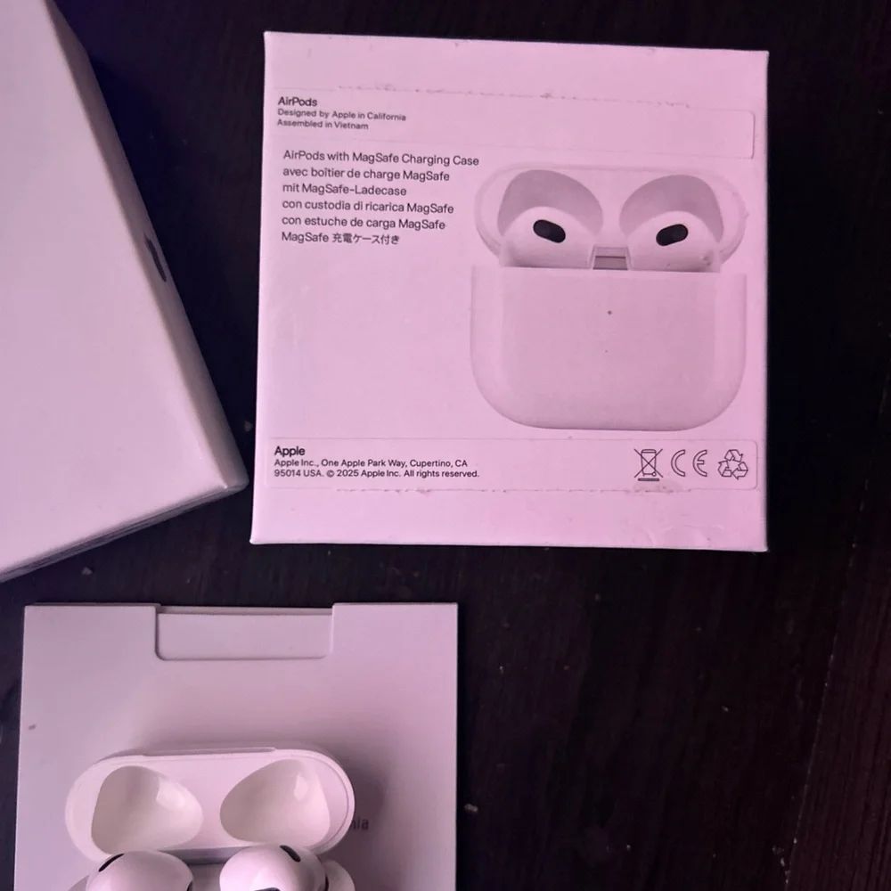 Premium Wireless Earbuds with Charging Case - White